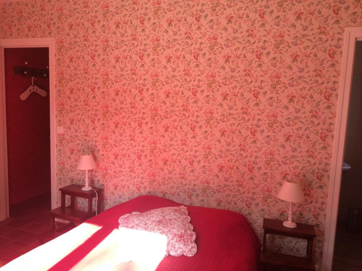 Chambres Au Coeur Du Massif Des Trois Pignons Noisy-sur-Ecole 外观 照片